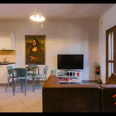 Gioconda S Villa *